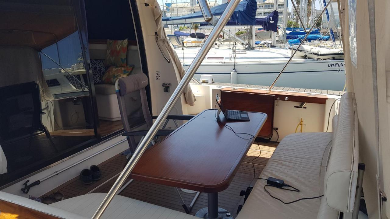Private Yacht, We Love Our Guests Lisboa Dış mekan fotoğraf